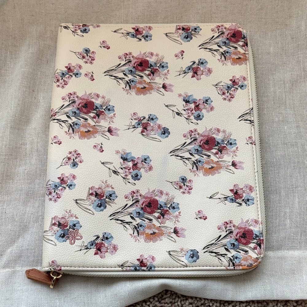 Matilda Jane On The Go Tech Organizer Tablet Pouch Heart To Heart 11in x 8in